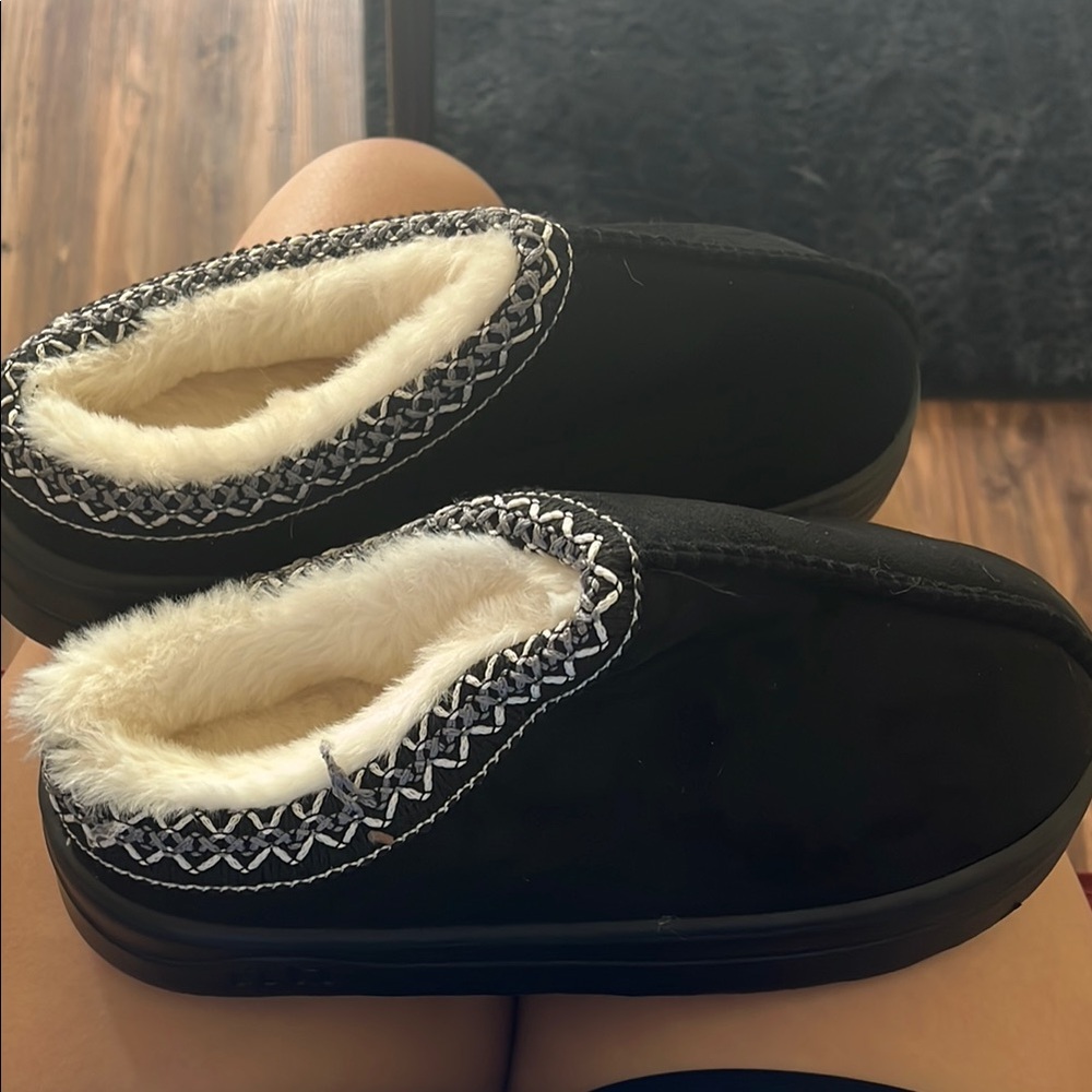 Cozy Black Women's Slippers